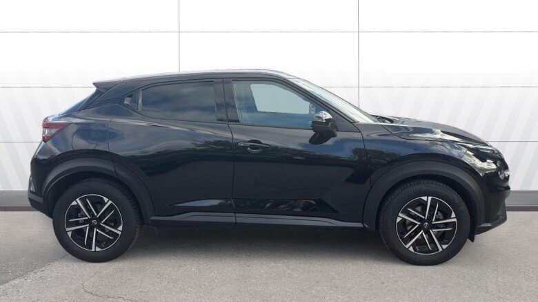 Nissan Juke 1.0 DiG-T N-Connecta 5dr Petrol Hatchback